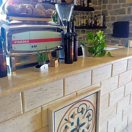 Nido Delle Rondini Ristorante Pizzeria 3*