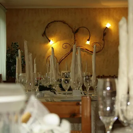 Nido Delle Rondini Ristorante Pizzeria Hotel 3*