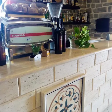 Nido Delle Rondini Ristorante Pizzeria 3*