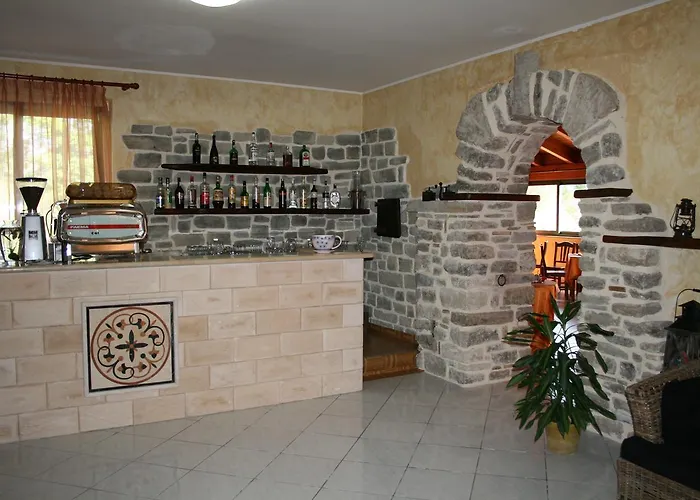 Nido Delle Rondini Ristorante Pizzeria Otel