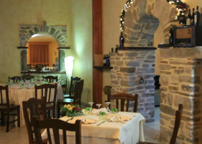 فندق Nido Delle Rondini Ristorante Pizzeria 3*