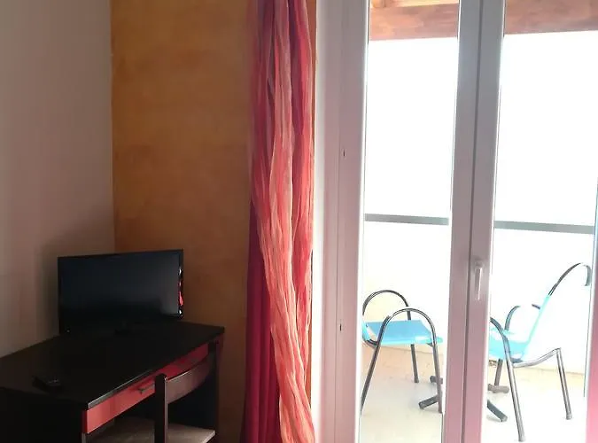 Nido Delle Rondini Ristorante Pizzeria فندق